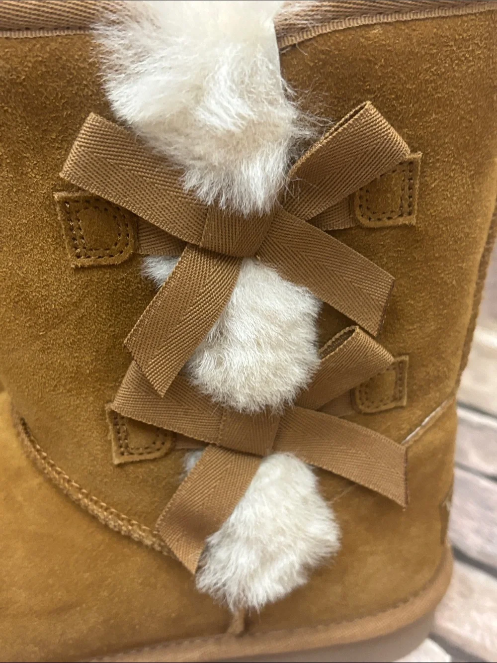 New women’s Koolaburra by UGG boots size 6